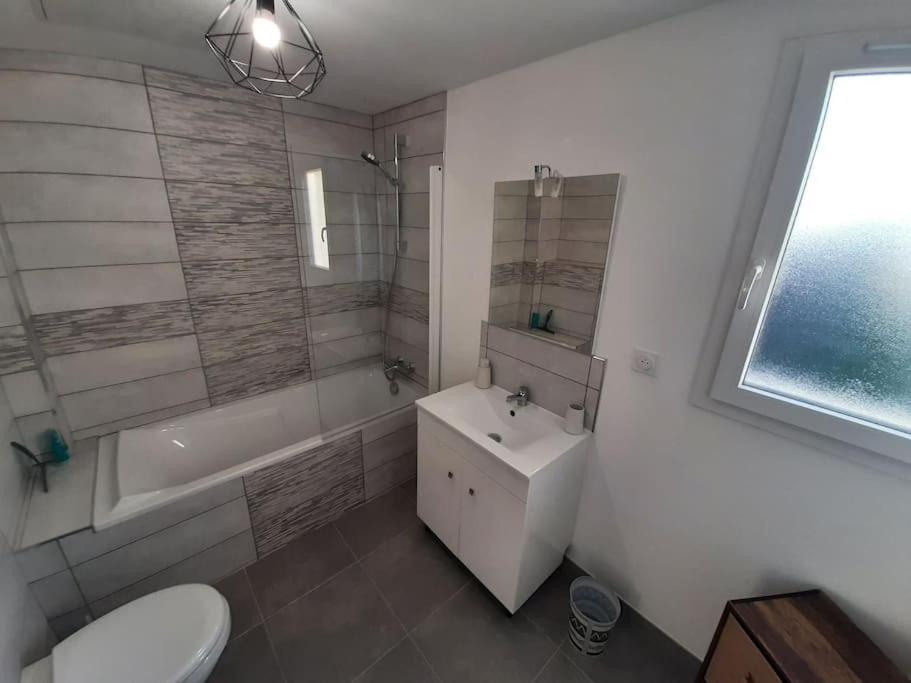 Maison Neuve Tout Equipee Tourville-sur-Odon Zewnętrze zdjęcie